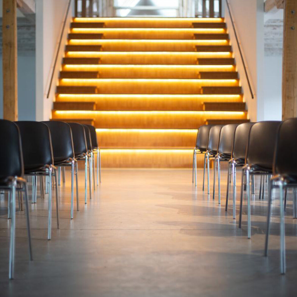 BERTRAM stabelstol m/kobling